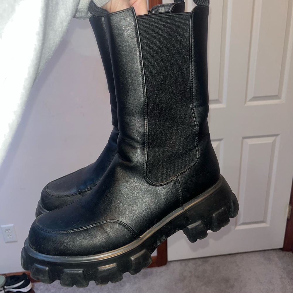 Black Chunky Leather Boots